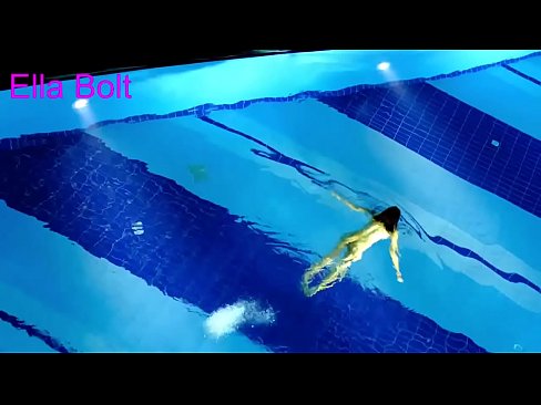 ❤️ నేను చూడటం ఆపలేను, ELLA BOLT రిసార్ట్ పూల్‌లో నగ్నంగా ఈత కొడుతూ దొరికిన యువ అందగత్తె ❌ ఫకింగ్ te.onlyhdporn.ru ﹏